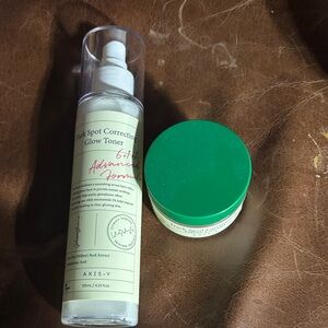 Dark Spot Correcting Glow Toner and Cream Set - Green and White